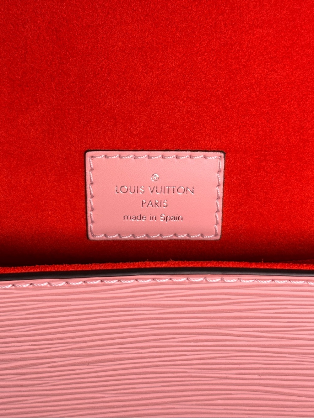 Louis Vuitton Grenelle PM in Rose Ballerine Epi Leather - Picture 9 of 16